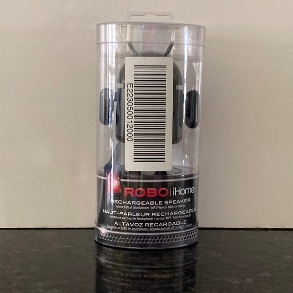 iHome ROBO Black Rechargeable Speaker/For Smartphones/MP3/Mac/PC/SEALED IN BOX! - Picture 2 of 3
